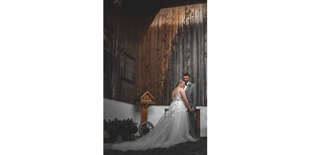 Hochzeitsfotos - Art des Shootings: Hochzeits Shooting - Augsburg - Dieses Brautkleid-einfach bezaubernd - Sabrina Hohn