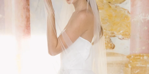Hochzeitsfotos - Art des Shootings: Trash your Dress - Maria-Lanzendorf - Braut Editorial Portrait - Sandy Alonso Photography