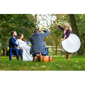 Hochzeitsfotograf: Auch bei schwierigen Lichtverhältnissen sorgen wir mit unserem Equipment dafür, dass ihr perfekt in Szene gesetzt seid. - Pietfoto