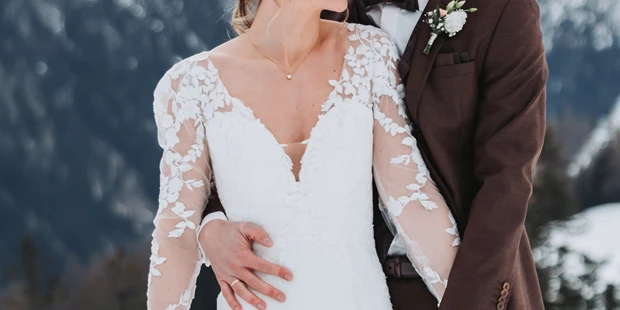 Hochzeitsfotos - Art des Shootings: Hochzeits Shooting - Appenzell - Winterhochzeit in den Bergen - Sophia Eerden