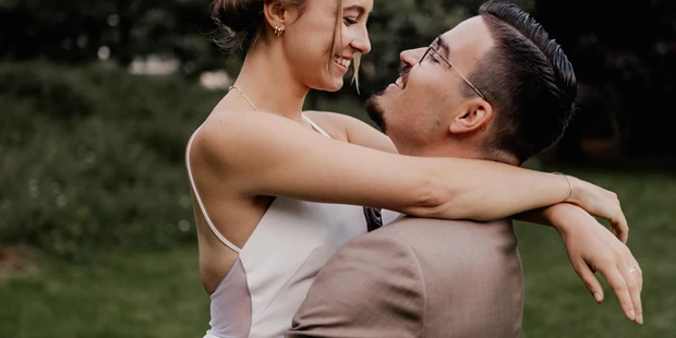 Hochzeitsfotos - Art des Shootings: Hochzeits Shooting - Marne - Brautpaarfotos in Eppendorf, Hamburg - Sonam Königsmark | Hochzeitsfotograf Hamburg