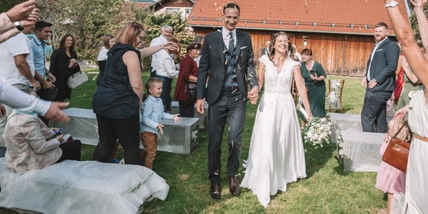 Hochzeitsfotos - Art des Shootings: Trash your Dress - Maria-Lanzendorf - Hochzeitsfotograf Kärnten - Hochzeifotograf N&T