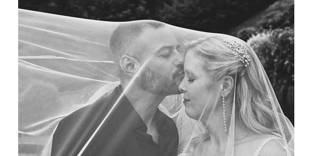Hochzeitsfotos - Art des Shootings: Trash your Dress - Maria-Lanzendorf - Hochzeitsfotograf Graz Wien - Hochzeifotograf N&T