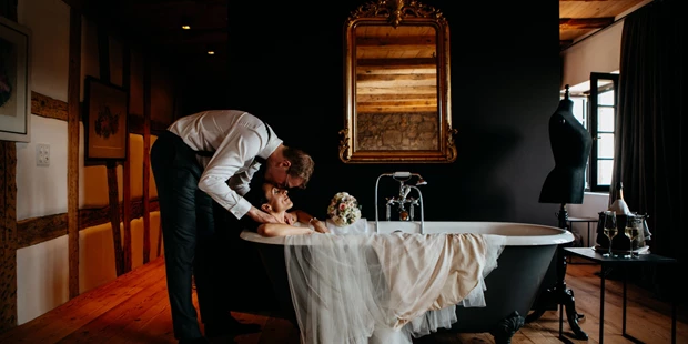 Hochzeitsfotos - Art des Shootings: Trash your Dress - Maria-Lanzendorf - Wedding-Fotografen