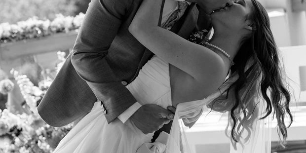 Hochzeitsfotos - Art des Shootings: Trash your Dress - Maria-Lanzendorf - Dani Haupt Hochzeitsfotografie Wien