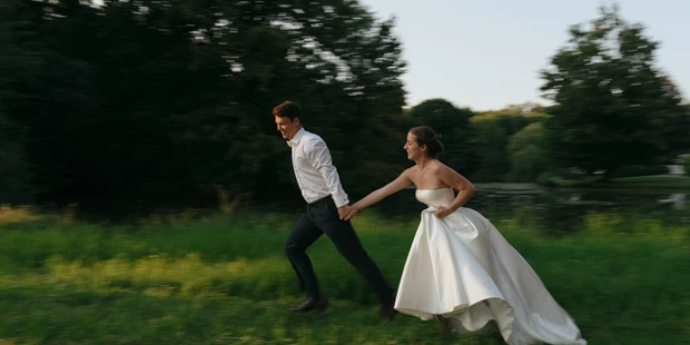 Hochzeitsfotos - Art des Shootings: Trash your Dress - Maria-Lanzendorf - Dani Haupt Hochzeitsfotografie Wien
