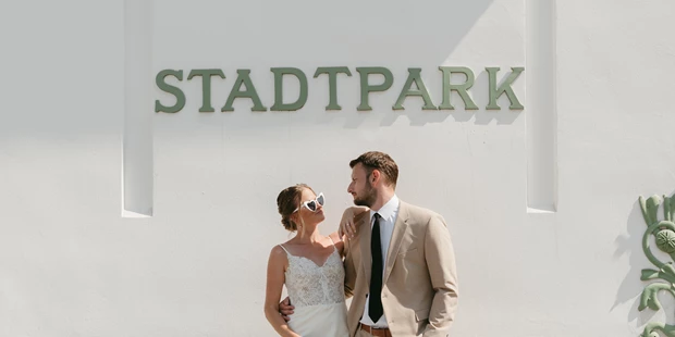 Hochzeitsfotos - Art des Shootings: Trash your Dress - Maria-Lanzendorf - Dani Haupt Hochzeitsfotografie Wien