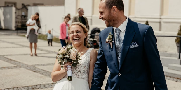 Hochzeitsfotos - Copyright und Rechte: Bilder auf Social Media erlaubt - Donauraum - Anna Gerlinger