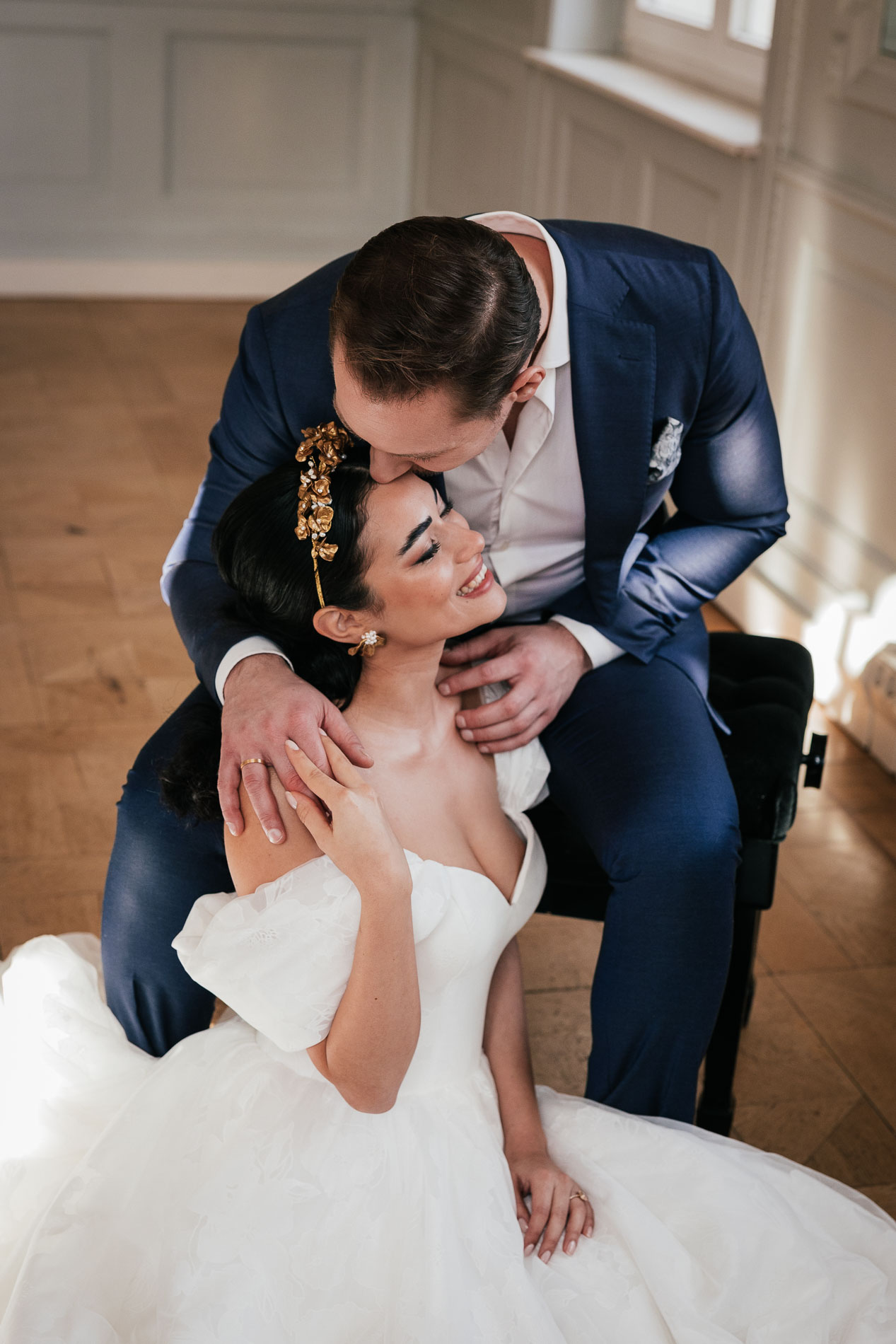 Hochzeitsfotograf: Brautpaar auf Schloss Teutschenthal - Freyas Fine Weddings