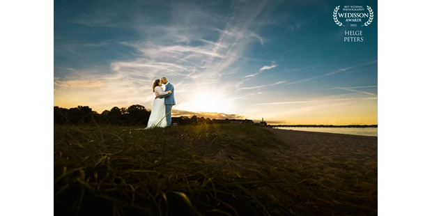 Hochzeitsfotos - Art des Shootings: Trash your Dress - Binnenland - Hochzeitsfotograf Helge Peters - Mo´s Fotostudio