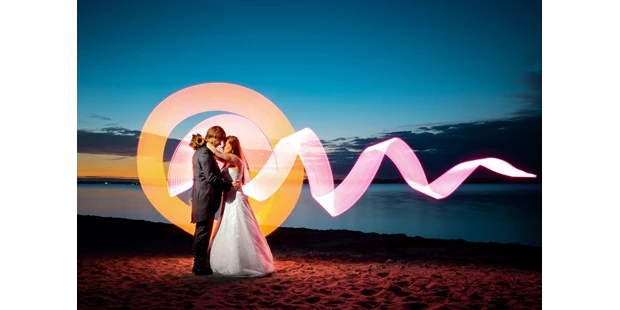 Hochzeitsfotos - Art des Shootings: Trash your Dress - Binnenland - Hochzeitsfotograf Helge Peters - Mo´s Fotostudio