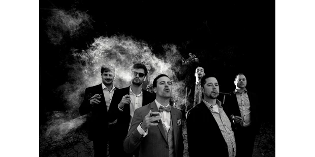 Hochzeitsfotos - Art des Shootings: Trash your Dress - Binnenland - Hochzeitsfotograf Helge Peters - Mo´s Fotostudio
