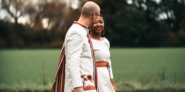Hochzeitsfotos - Art des Shootings: Hochzeits Shooting - Oberbayern - Wir durften eine ganz besondere Hochzeit fotografieren. Zu Gast waren wir auf einer madagassischen Hochzeit die gleichzeitig per Liveübertragung nach Madagaskar ausgestrahlt wurde zur Familie der Braut.  - ST Photographyx Shanice & Thomas