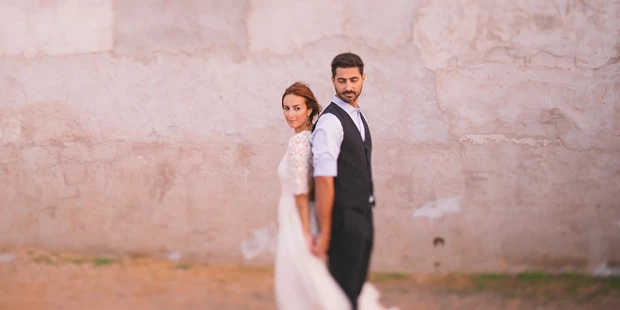 Hochzeitsfotos - Wildsteig - Hand in Hand. - Forma Photography - Manuela und Martin